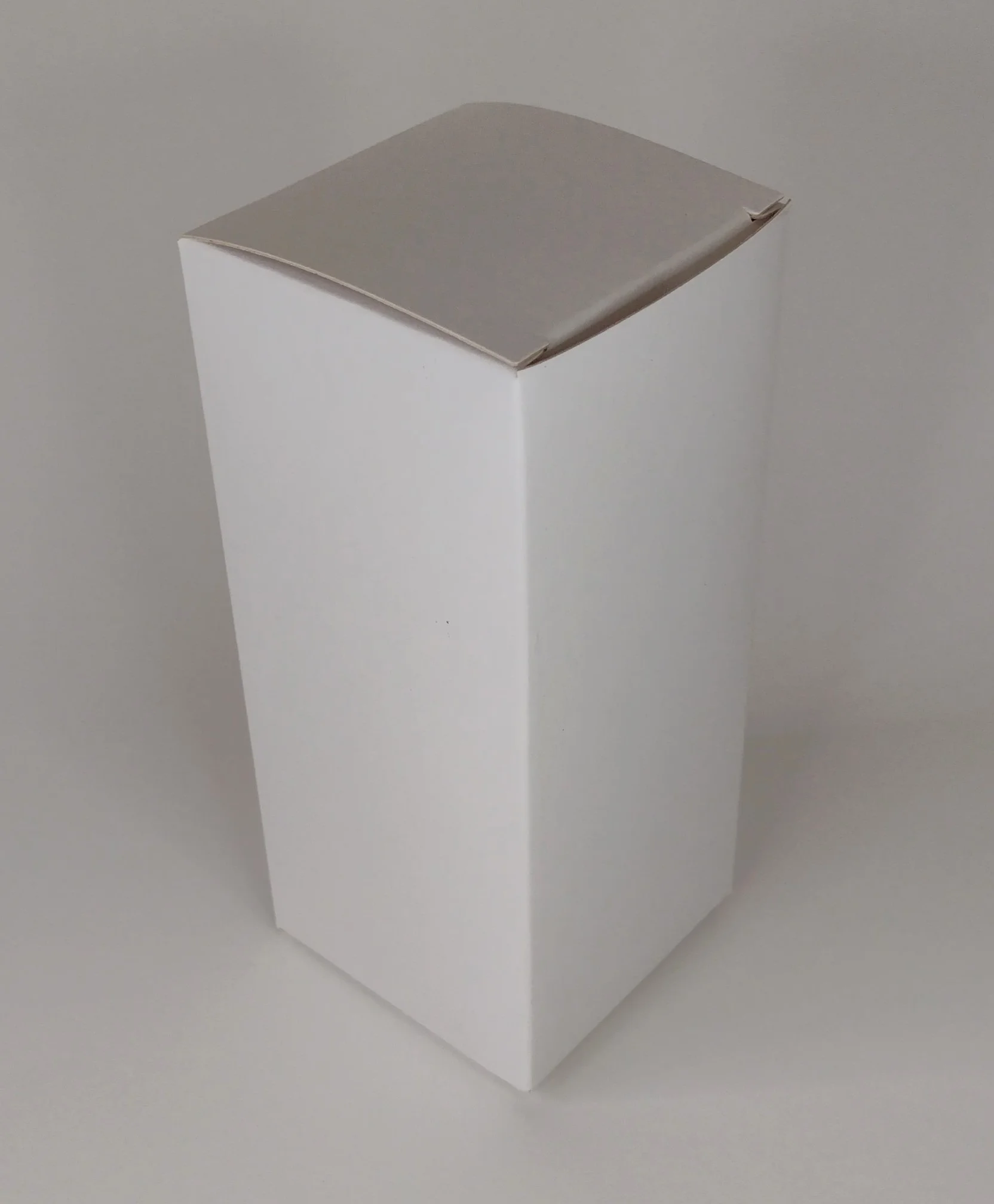 Caixa Branca - Papel Triplex ( 7,5 x 7,5 x 17 cm ) - 50 Unidades
