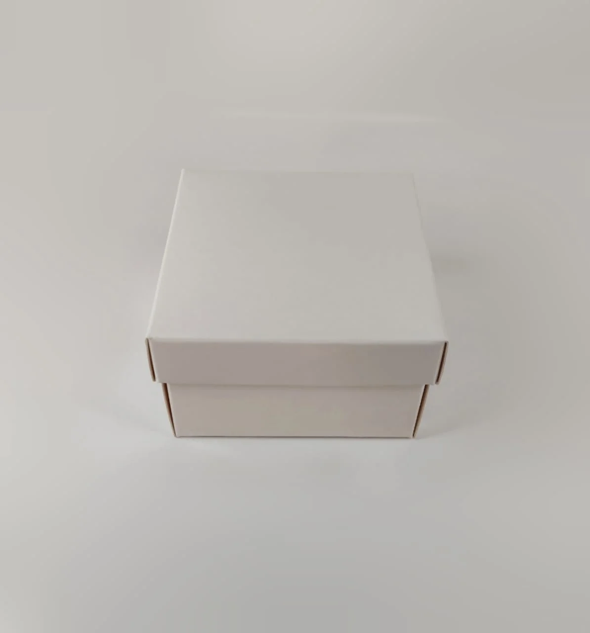 Caixa Branca - Tampa e Fundo (8 x 8 x 5 cm) - 50 unidades - Imagem 4