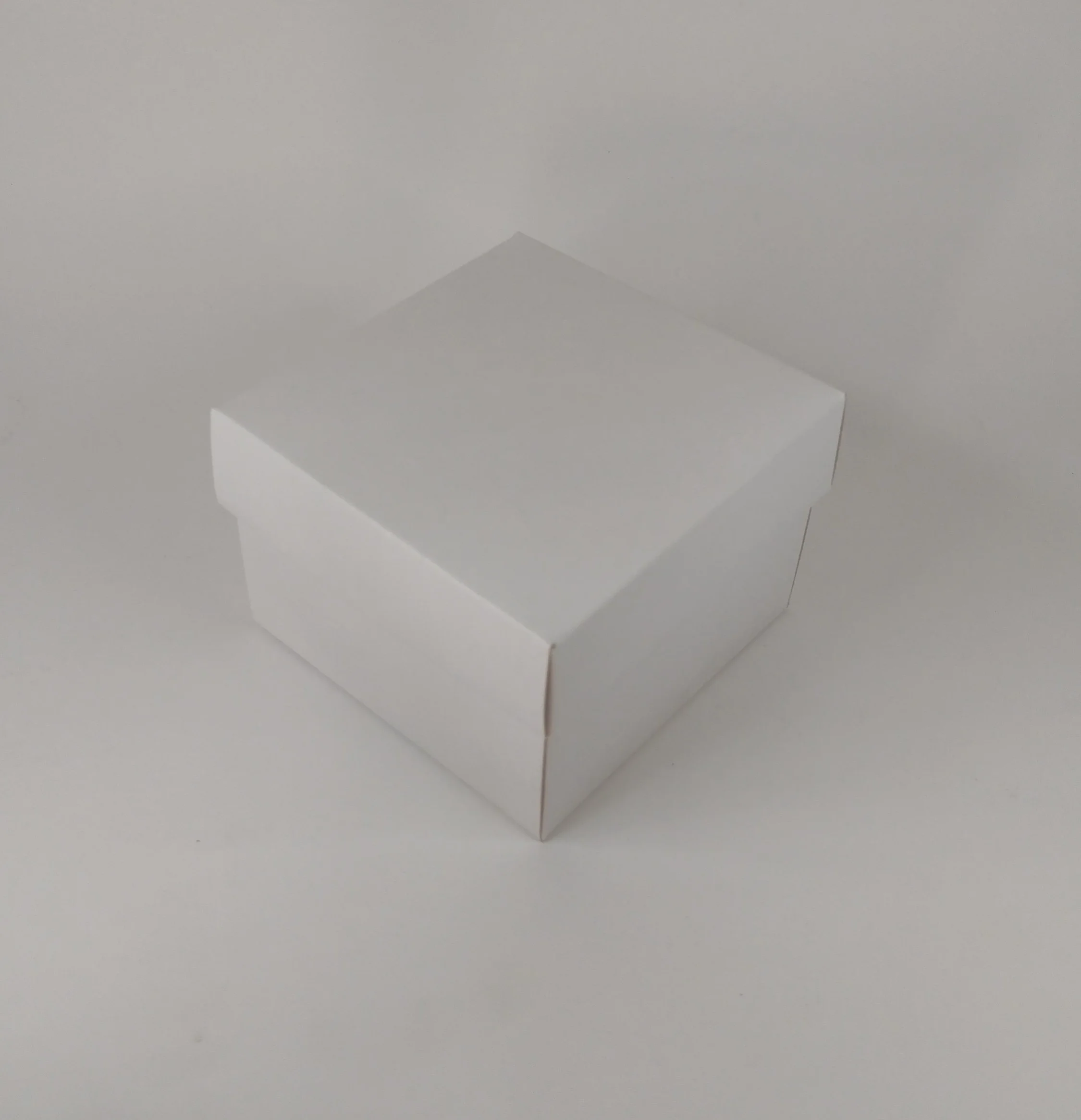 Caixa Branca - Tampa e Fundo (10 x 10 x 7 cm) - 50 unidades - Imagem 3