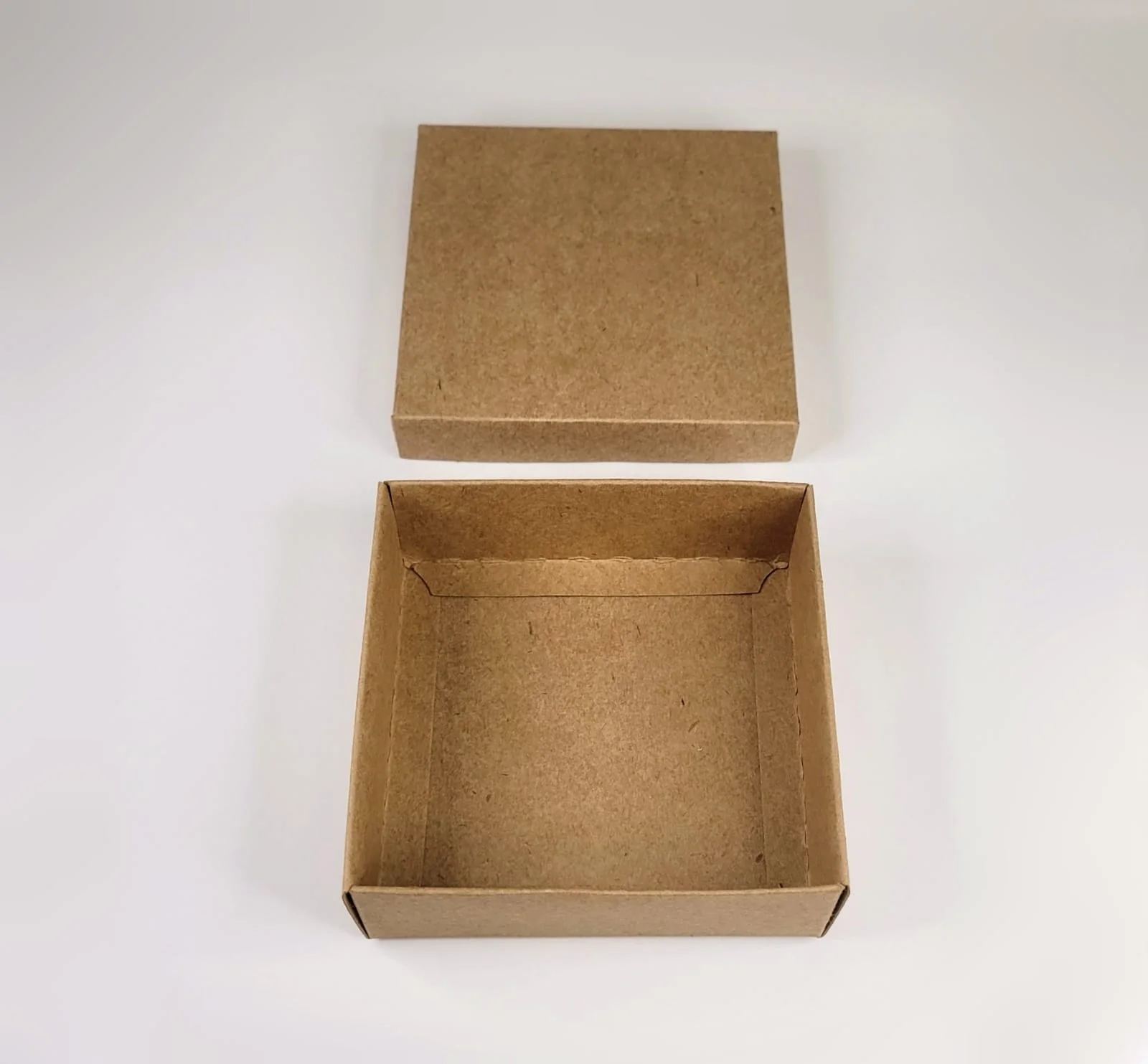 Caixa Kraft - Tampa e Fundo ( 9 x 9 x 3cm ) - 50 unidades - Imagem 2