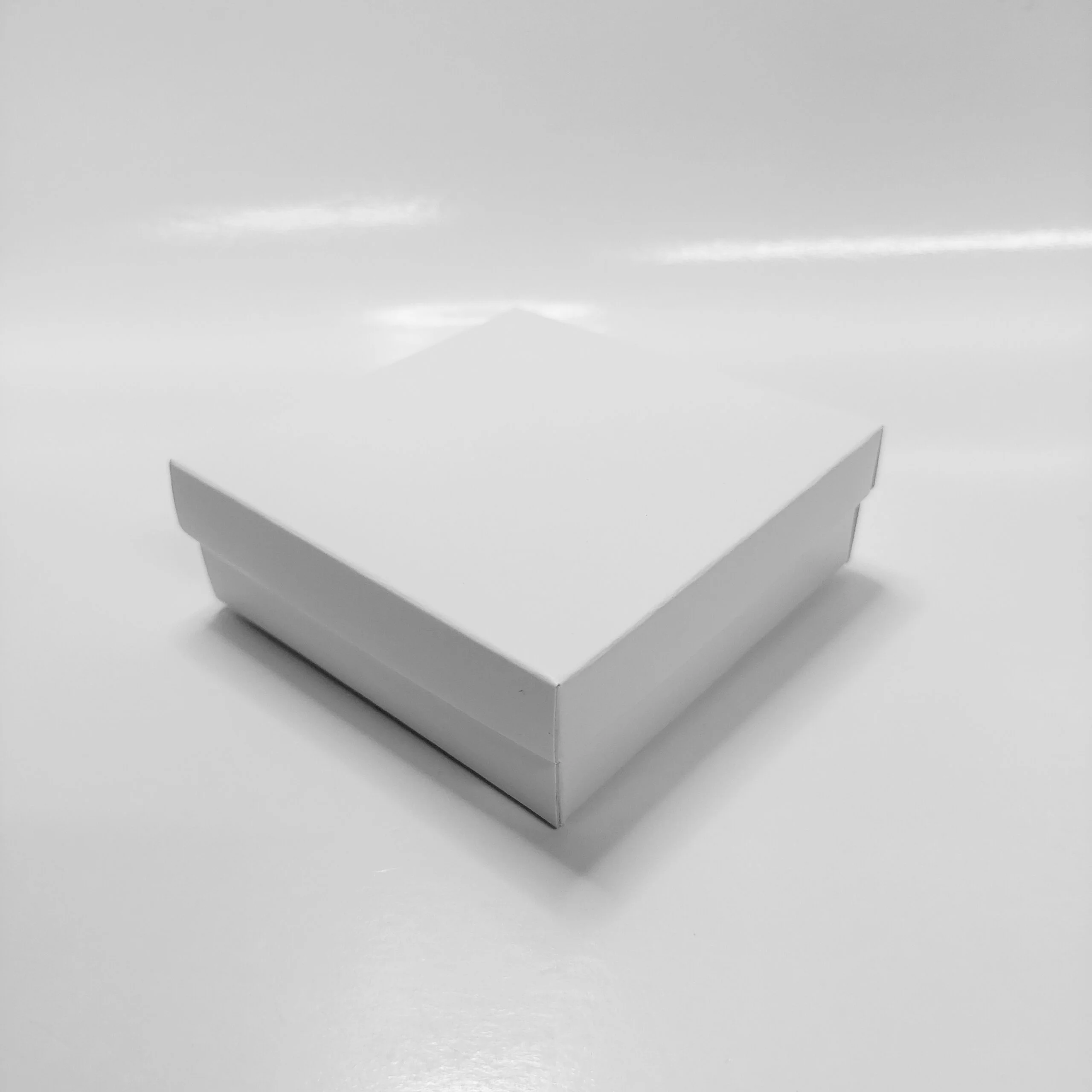 Caixa Branca ( Triplex ) - Tampa e Fundo ( 9 x 9 x 3cm ) - 50 unidades - Imagem 2