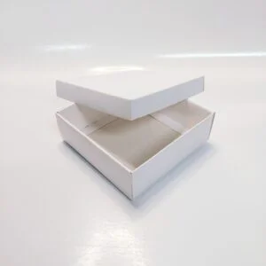 Caixa Branca ( Triplex ) - Tampa e Fundo ( 9 x 9 x 3cm ) - 50 unidades
